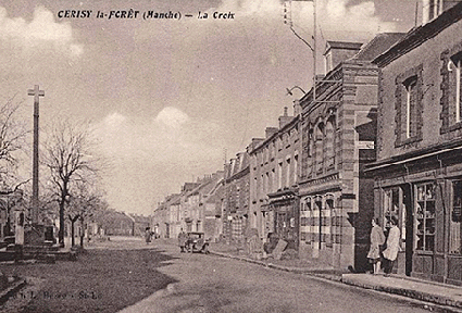Cerisy-la-Fort - Le bourg (le quartier de la Croix) vers 1920